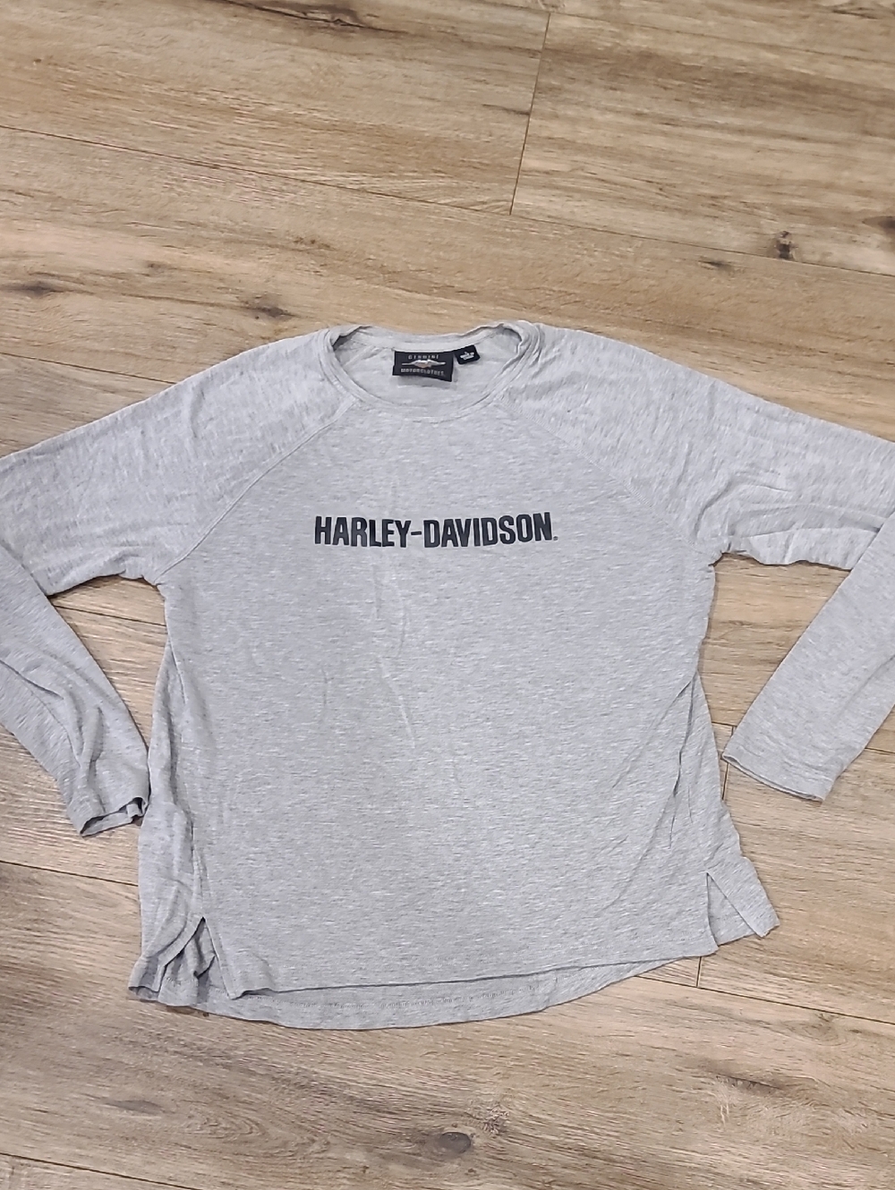 Harley-Davidson women's heather grey horizontal logo pullover top. Large Ex Cond